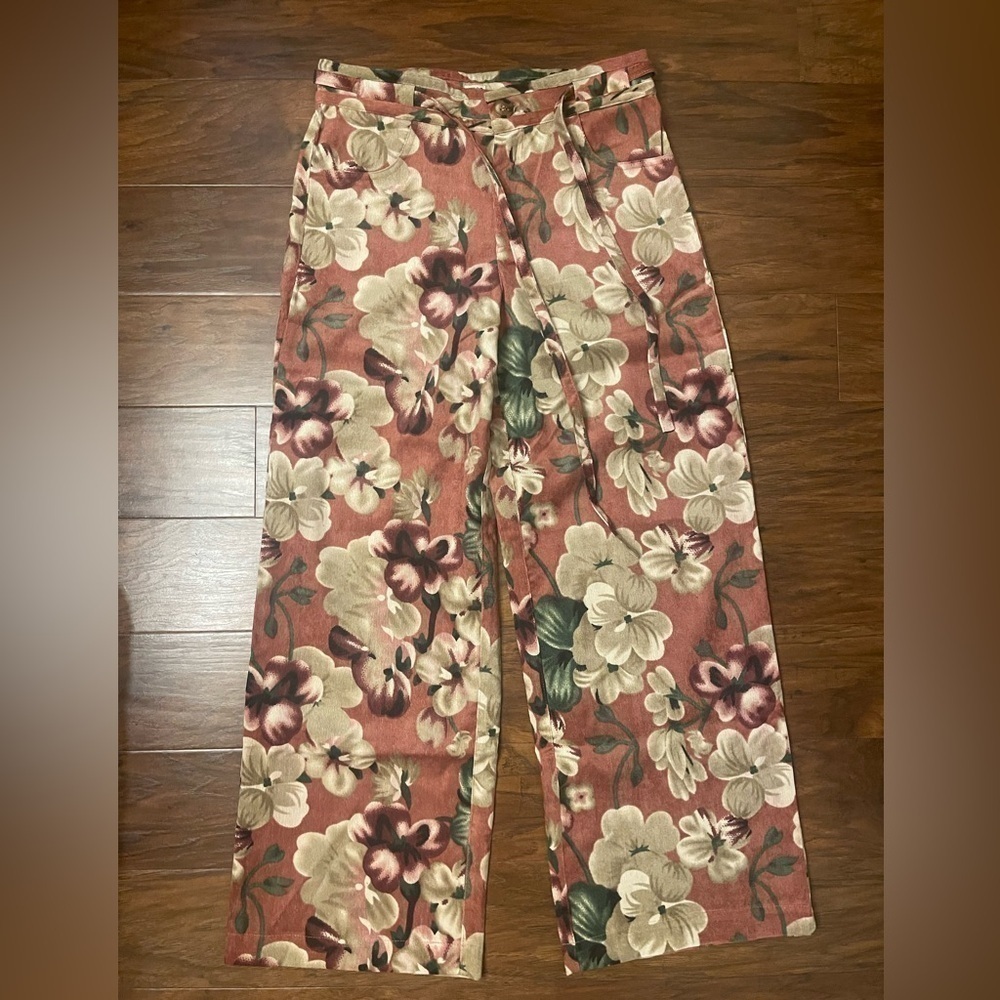 NWT Uniqlo Floral Pants Size S